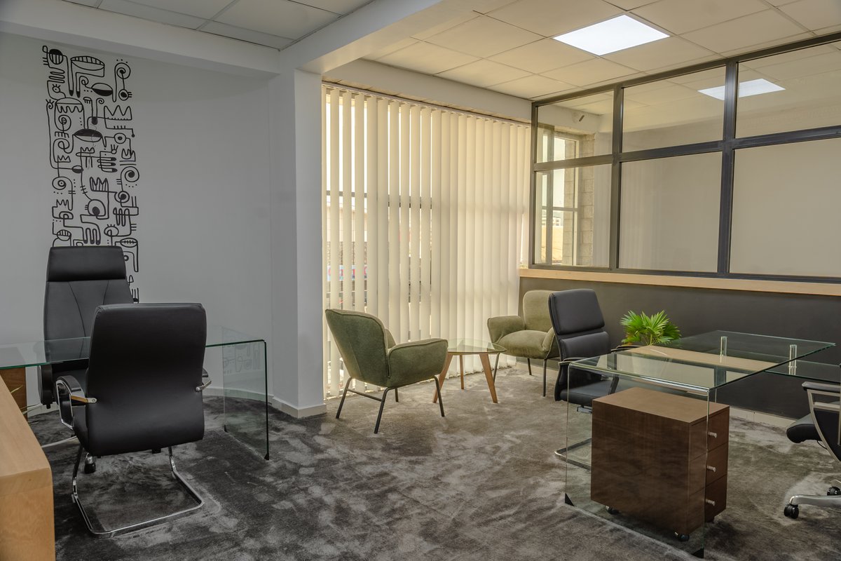 👨🏽‍💼As a Business Executive, you’re called to perform and that requires having the office setup that answers your needs. 

Executive office spaces are designed to accommodate managerial needs and are used to analyse, organise and manage the actions of your business.