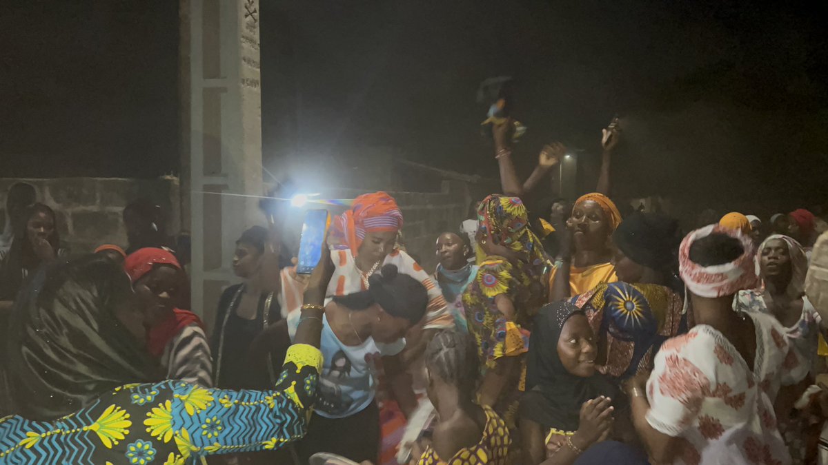 pudcsenegal's tweet photo. Djinani chef lieu de commune, dans le département de Bounkiling, accède aussi à l’électricité grâce au #PUDC.
#PSE #EquiteTerritoriale #Energie #Sedhiou https://t.co/PGmA9rKyBW