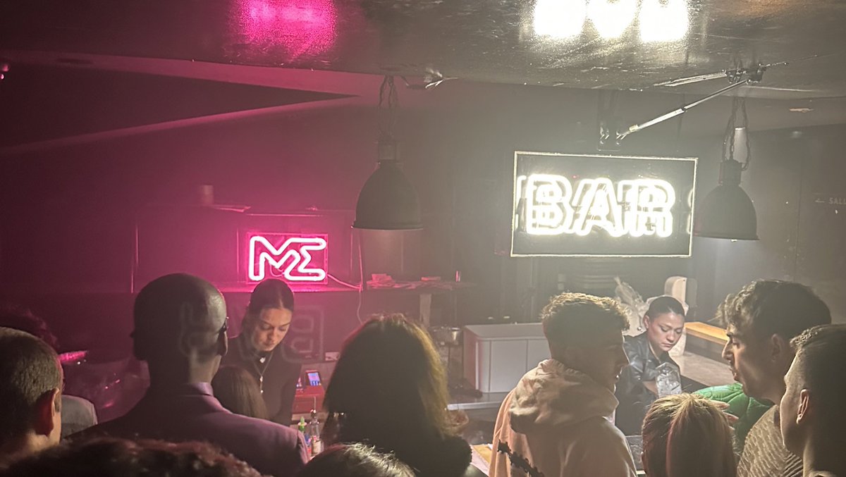 this <a href="/MagicEden/">Magic Eden 🪄</a> neon sign came with me as a carry on from LA to Paris. Carried it all around town. Low key emotionally attached now lol