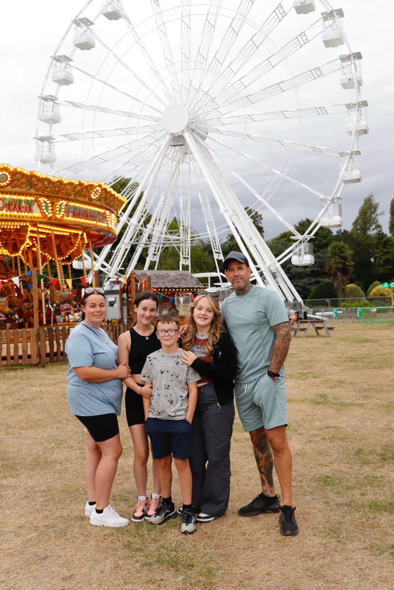 BBfunfair's tweet photo. The best times are Family times! 💟💫

We hope you can join us soon and make some happy memories at Abbey Park from 31st March to 1st May. ✌🏽 #makinghappymemories #bbfunfair #leicester https://t.co/8KEeVqE1Jh