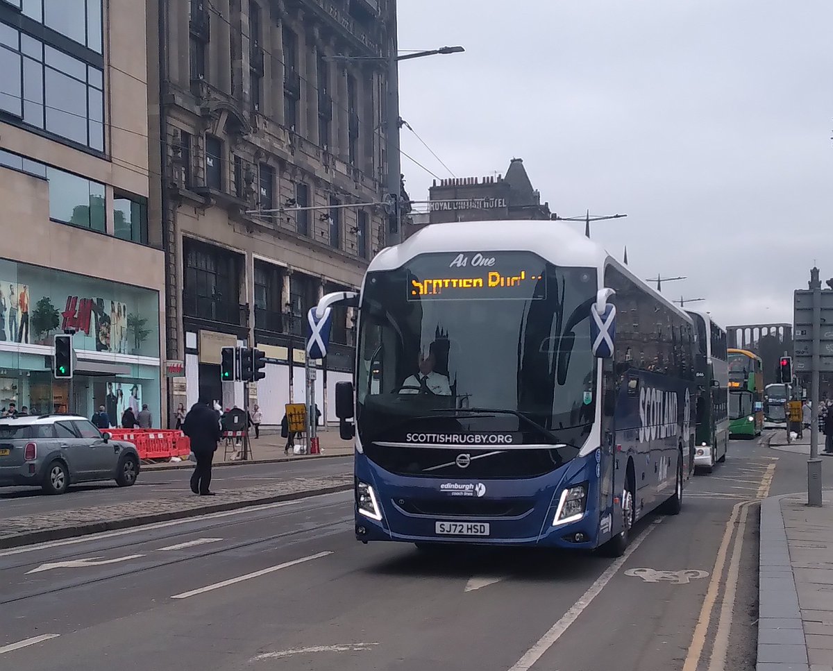 I'm not 100% sure but I think The Scottish rugby team bus passed me earlier! 🏴󠁧󠁢󠁳󠁣󠁴󠁿🏉  #Scotland #SixNations2023 #Edinburgh #ScottishRugby