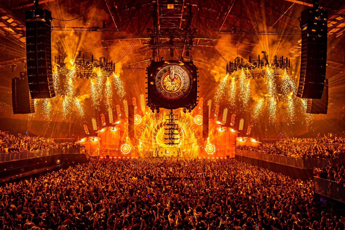 Festseasonmedia's tweet photo. It’s Reverze week 🇧🇪 https://t.co/hzFhBW8mAc