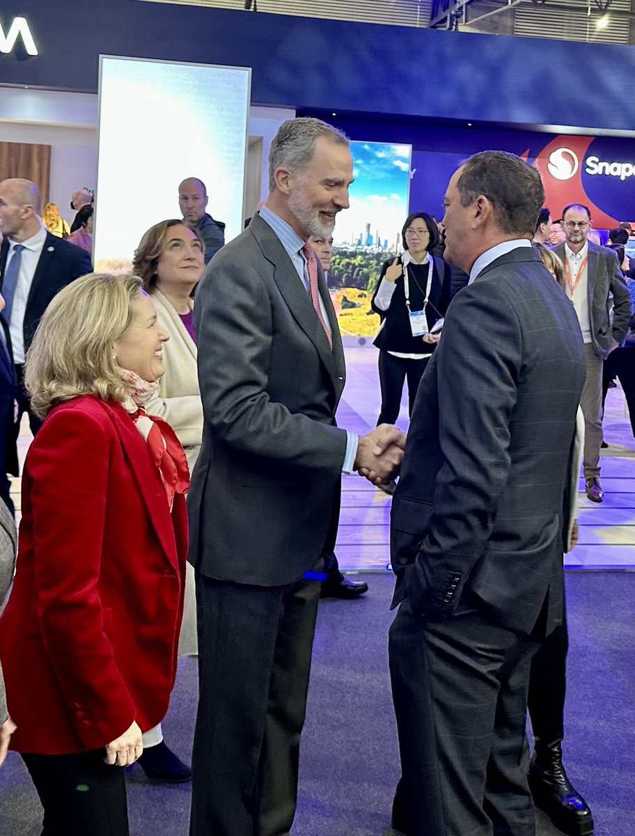 Always a pleasure to see @CasaReal His Majesty King Felipe VI and Deputy PM @NadiaCalvino at MWC#23. @Cisco remains committed to our partnership with the country of Spain.