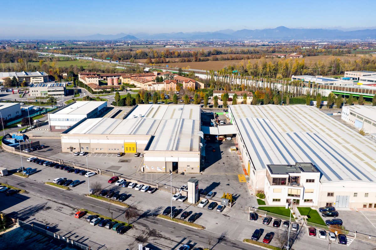 MapraTechnik's tweet image. IMG of Italy - Injection &amp;amp; Compression moulding machines for Rubber.

- 2022 Total Rubber Turnover: Euro 30,000,000

- IMG machines installed to customers Worldwide: 2,000

- IMG machines produced in 2022: 135

- Total Number of IMG Employees: 70

#rubbersolutions #rubbermoulding