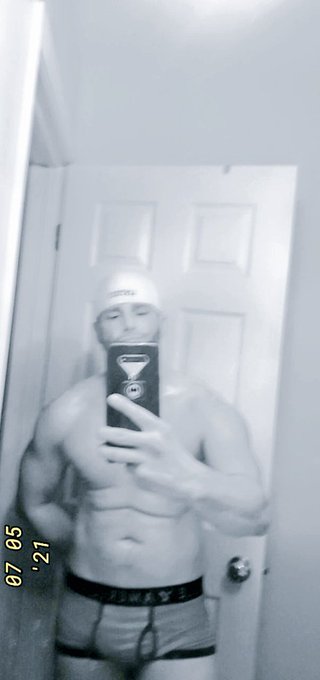 Lonely and needing a woman that wants a sexy Italian?? https://t.co/p23Q7e9Cw8