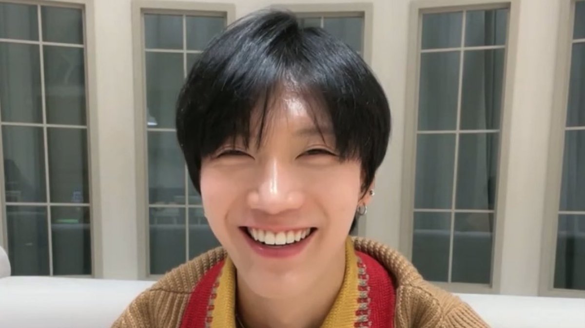 Fz_Fang's tweet photo. ตายิ้มขี้โกง 🫵🏻 https://t.co/B3u5EWL1ml