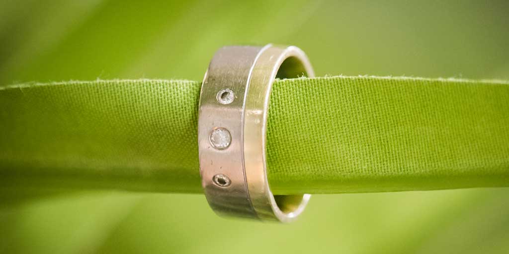 Fundstück: Wer vermisst diesen Ring, den wir im Museum gefunden haben? Sachdienliche Hinweise bitte an presse@hnf.de