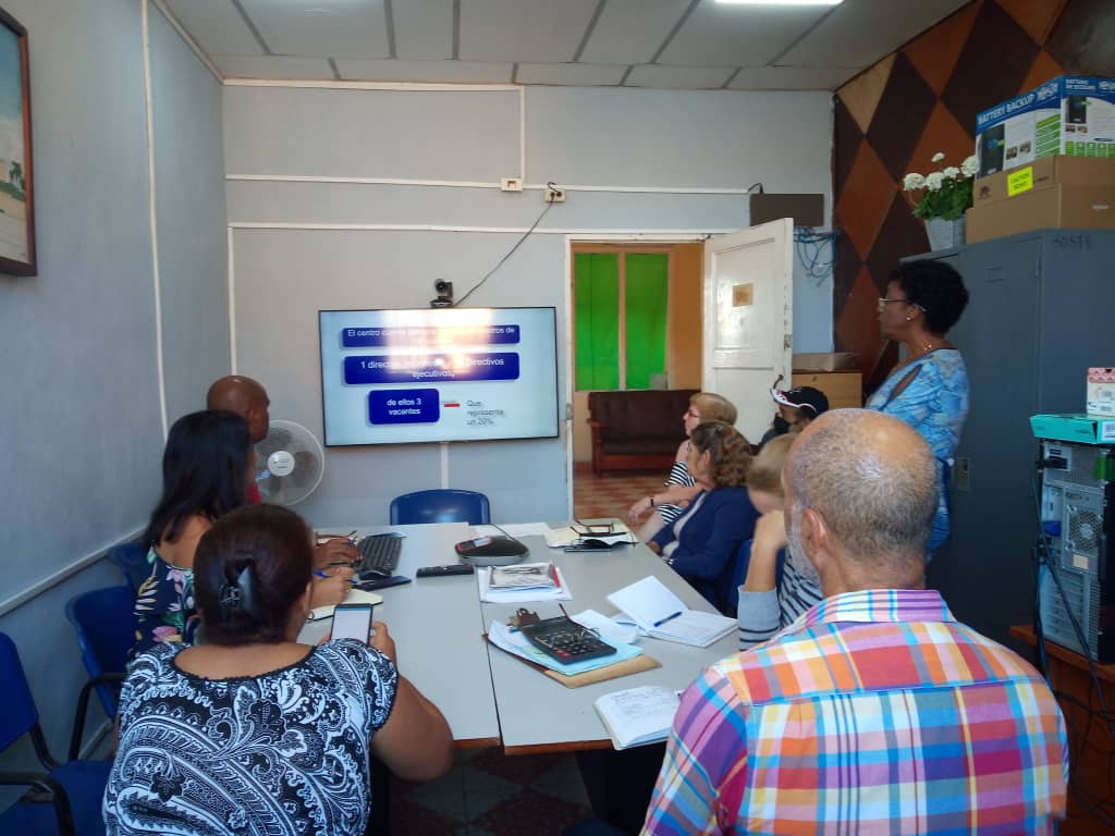 DPTVC_TPCP's tweet photo. Con el análisis del cumplimiento de los objetivos de trabajo del 2022 y proyecciones para 2023 de la comisión de cuadros de la #DPTVC en #VillaClara  comienzamos la semana. @PuertoRaisa @SilviaF84808904 @MartaEFeito @MTSS_CUBA @AlbertoLopezVC @Colina_VClara @ComunicadorDpt https://t.co/YjYvhIEb2B