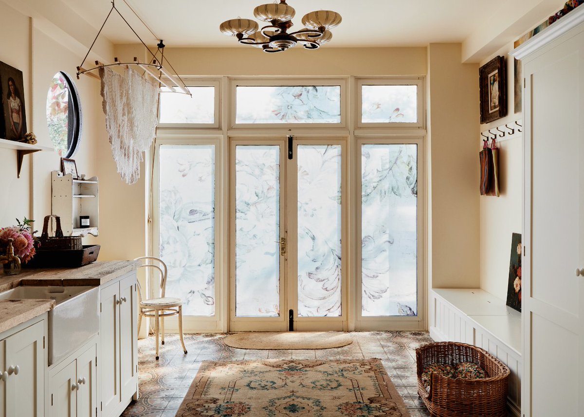 Our SALE ends TOMORROW or while stocks last. Order now to make the most of 15% off our collections including encaustic, porcelain, marble, terrazzo and glazed tiles. 

bertandmay.com/collections/sa…