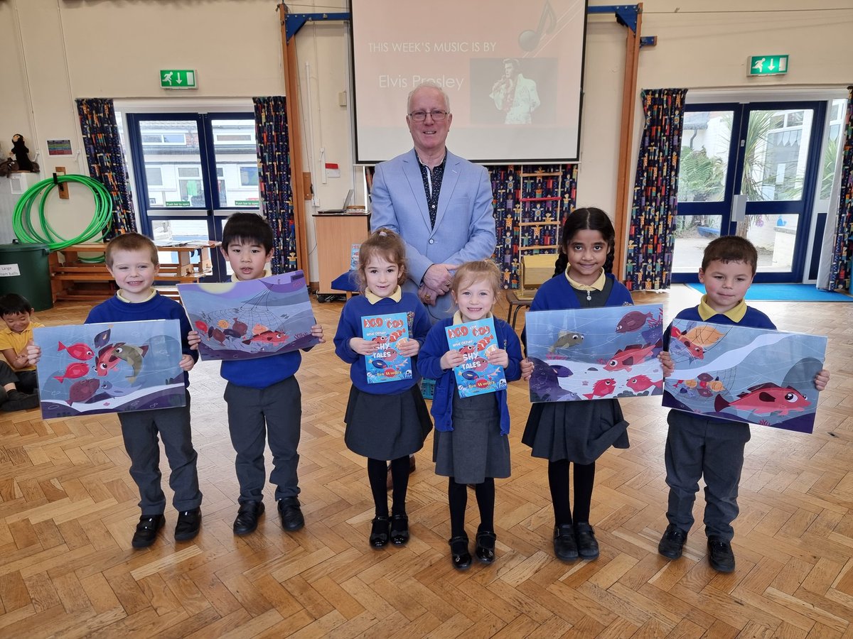 RodTheCod's tweet photo. Some of my volunteer storytellers from Ashley Infant School with my book Rod The Cod. So nice to return to the same school as my children attended. ❤
#RodtheCod #Childrensbook #ashleyinfants https://t.co/IcT7hkWVkK