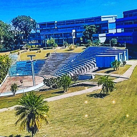 Esta publicación es dedicada a los que han vivido o viven actualmente en La Gran Casa Azul💙⚛️, dejen un Comentario💬 y un Me Gusta👍 si se sienten orgullosos😊 de haber estudiado en el IPVCE Carlos Marx. #ipvcecm #ipvcecarlosmarx #ipvce #somos_ipvce