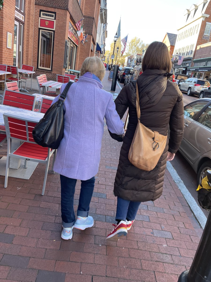 ksinclair04's tweet image. 🧵Betty Malen, my PhD advisor, mentor, &amp;amp; friend passed away last week. She's had an incredible impact on me in the 11 years since I met her on a visit to @UMDCollegeofEd. I'll try to capture a bit of the legacy she leaves behind (s/o @SoRoPhD for this 📷 from lunch last Nov.) 1/?