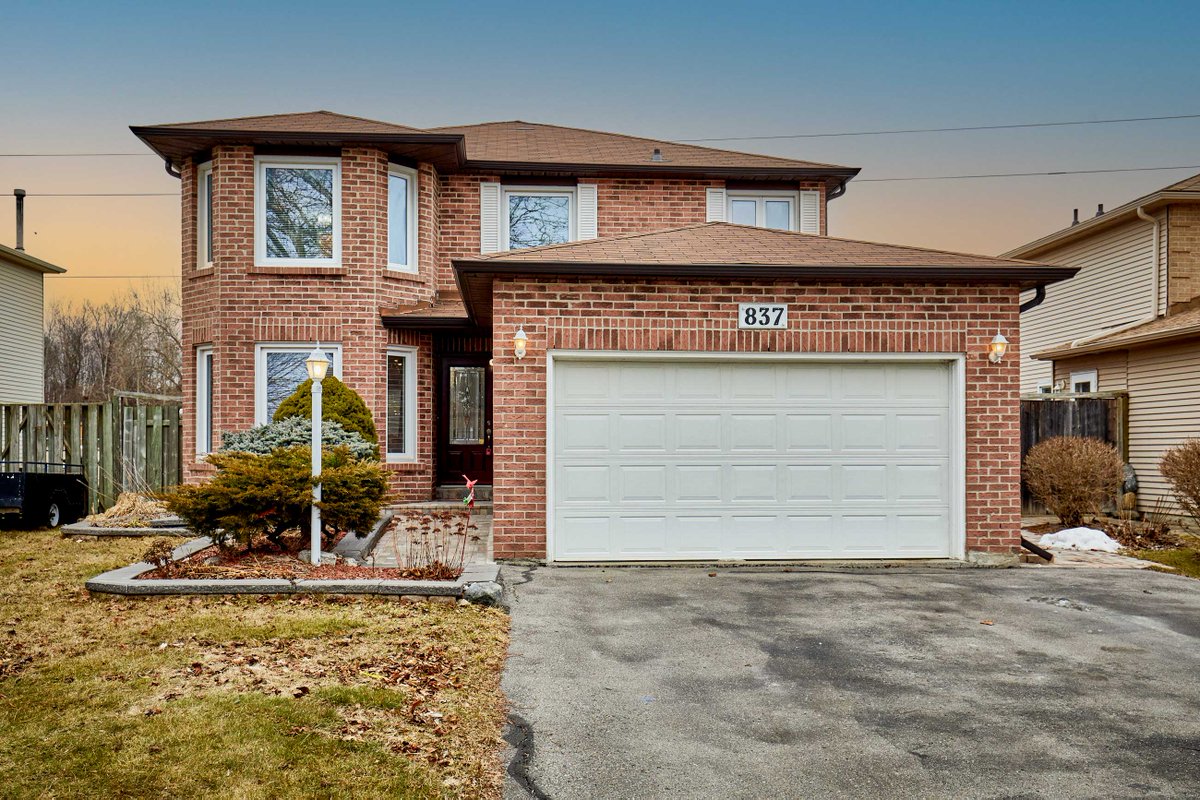 C21PercyFulton's tweet photo. Check out our new listing at https://t.co/dwbHqEJcbq #RealEstate #Oshawa https://t.co/LESILhKPTp