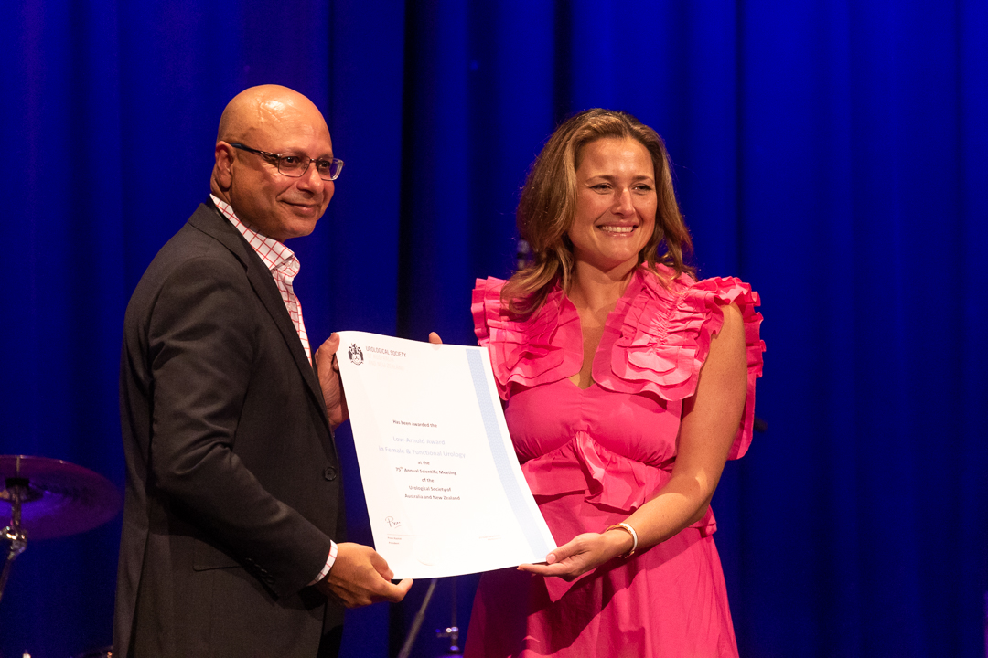 Named in honour of 2 previous <a href="/USANZUrology/">USANZ</a> Presidents, the Low-Arnold Award acknowledges the best podium or poster presentation in the field of Female or Functional Urology presented at #USANZ23. This year's recipient is <a href="/sandyelmer/">Sandra Elmer</a>.