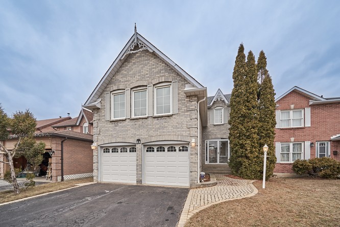 C21PercyFulton's tweet photo. Check out our new listing at https://t.co/ygsZFq7GM4 #RealEstate #Ajax https://t.co/TmfKzfaLBE