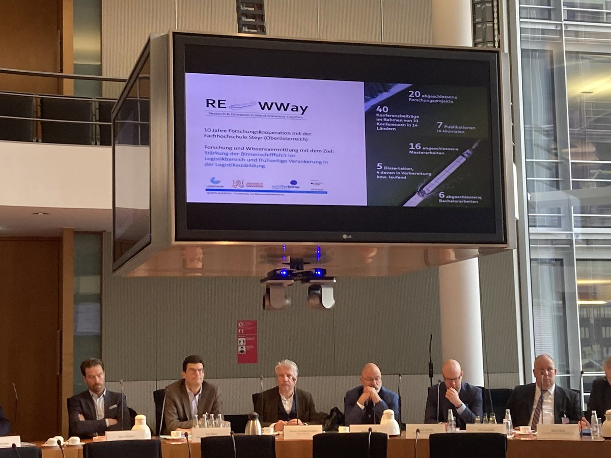 HamannOcke's tweet image. Der Handlungsdruck ist gewaltig, so @stonie_kiel heute zu Beginn der Debatte, wie die Verwaltung #WSV befähigt werden kann schneller und effizienter Maßnahmen an den Wasserstraßen umzusetzen. Klar wurde es fehlt nicht nur am Geld! @IHK_Niederrhein @reuther_bernd @LukasBenner_