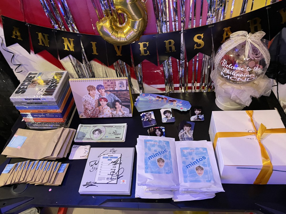 Jheysi0208's tweet photo. It was a busy day today for me so am greeting a little late but still in time! Happy 3 years, #MCND! Proud to swe your growth! Grow even more crazier and create more new dreams through music ๐ฅฐ
#MCND3rdAnniversary
#G3MWEEK #FromNowTo
#MCND์_ํจ๊ปํ_Memories
#3ternallyWithMCND https://t.co/vfh86YzuFQ