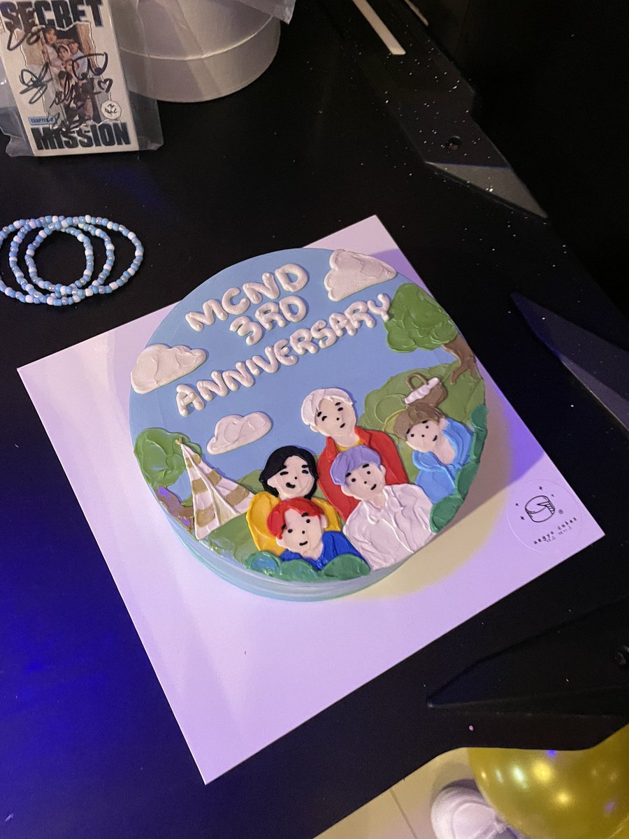 Jheysi0208's tweet photo. It was a busy day today for me so am greeting a little late but still in time! Happy 3 years, #MCND! Proud to swe your growth! Grow even more crazier and create more new dreams through music ๐ฅฐ
#MCND3rdAnniversary
#G3MWEEK #FromNowTo
#MCND์_ํจ๊ปํ_Memories
#3ternallyWithMCND https://t.co/vfh86YzuFQ