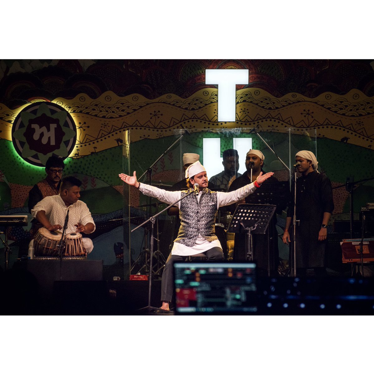 realMohsinJaved's tweet photo. Javed Ali
Indian playback singer
@javedali4u 
#javedali #mohsinjavedphotography #playbacksinger #kunfayakun #arziyaan #documentaryphotography #Delhi https://t.co/hEGPPESLDv