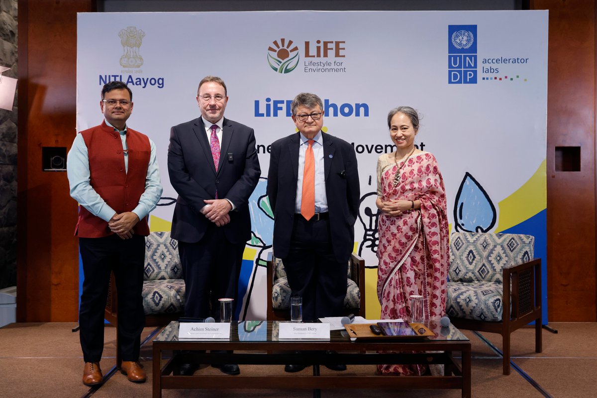 UNDP_India's tweet photo. #ClimateAction begins with us!

@NITIAayog &amp; @UNDP_India organized the 1⃣st #LiFEathon, inviting over young minds👩🏻‍💻👨🏽‍💻 from 60+ countries🌏 to innovate solutions for sustainable lifestyles.

@UNDP Administrator @ASteiner &amp; NITI Aayog VC @suman_bery launched the hackathon. https://t.co/G19sMFQXsn