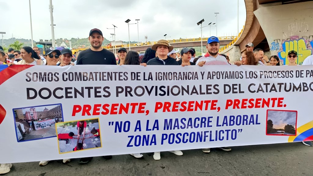 JuniorMaldon1's tweet photo. Acompañamos a nuestros profes del Catatumbo,en la solicitud al Gobierno Nacional y Dpto en la necesidad de revisar el concurso de provisionalidad en la zona PDET del Catatumbo,para que sus nombramientos sean en una realidad en favor de nuestros niños y jovenes del Catatumbo https://t.co/fxm86hZzxt