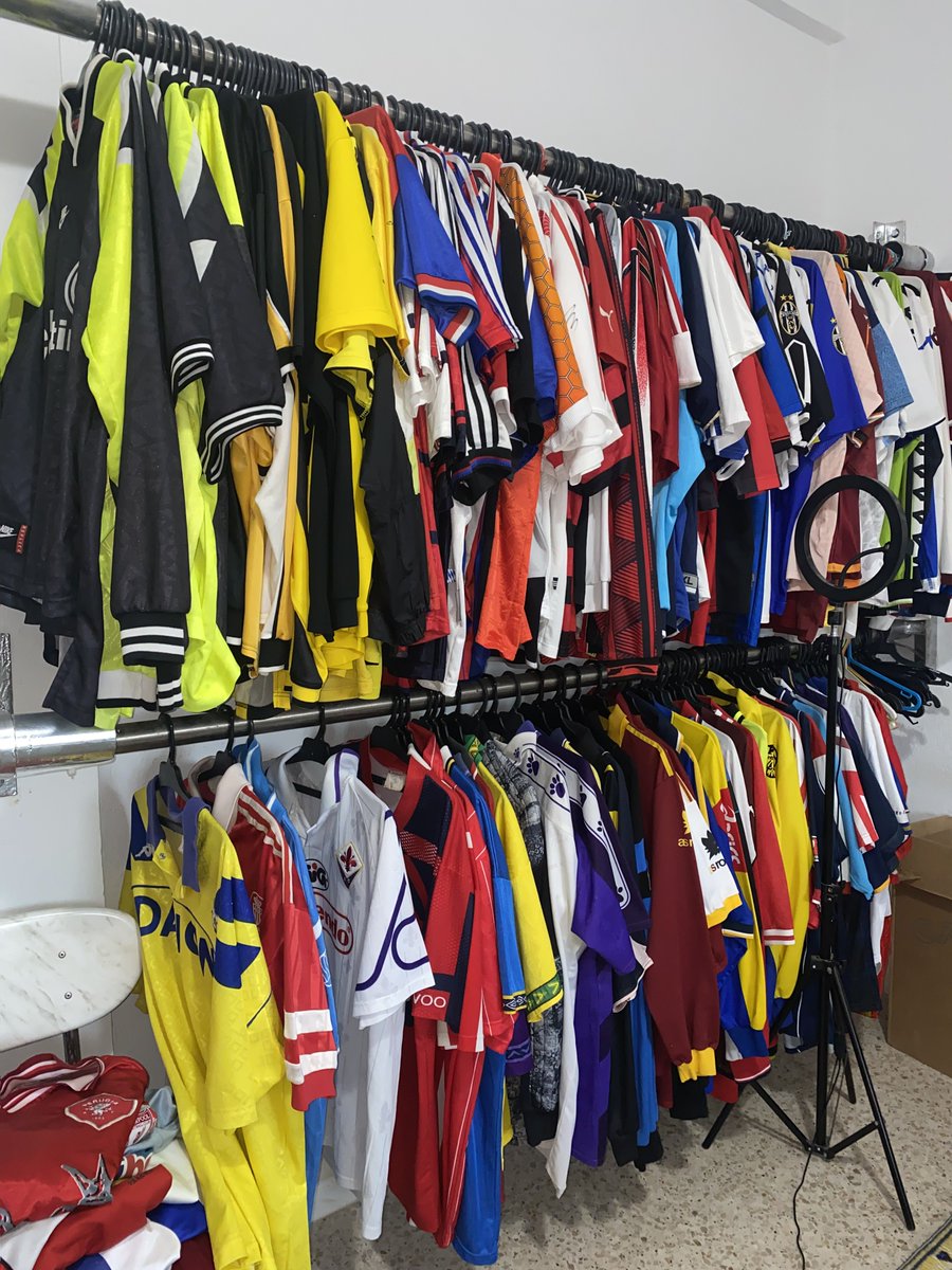 🚨 Huge Selling Alert 🚨 

Huge stock available for sale including some National Teams, Premier League, Serie A, Bundes Liga, La Liga and many other random teams.

Many BNWT shirts available as well in different sizes.

Best Prices in the Market ❤️
Likes &amp; RT's are appreciated 🙏