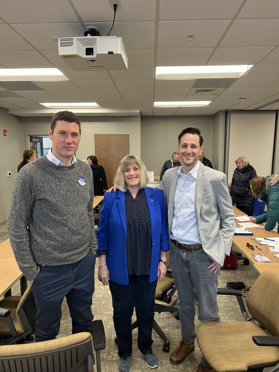 ChrisDBSforDA's tweet photo. Another great weekend getting petitions signed. Six events and too many signatures to count!

Thank you to all the zones for organizing these events! https://t.co/o6G6NmfZmq