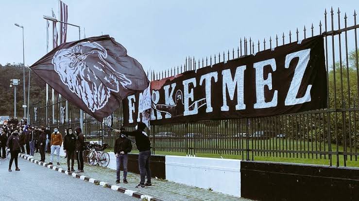 Gideceksiniz, Beşiktaş’ı sizler mahvettiniz.