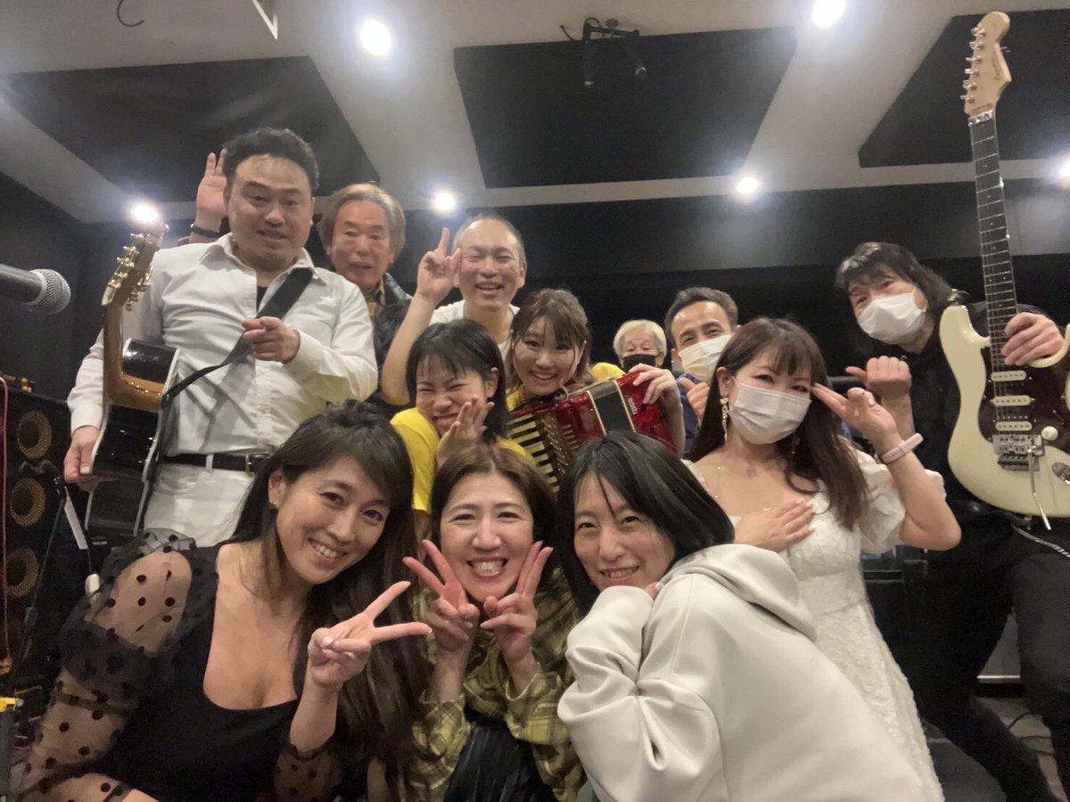 hirofumi_mitsui's tweet photo. 昼と夜で台本が違うから、いつもの倍、やること多いけど😆
3月4日、芝居、歌、ダンス、生バンド、スタジオリハでラストスパート❗
ネタが盛り沢山の㊗️10回の集大成❗
【JADE☆BOX SHOW vol.10】
●3月4日(土)
場所:ラドンナ原宿
#JADEBOX #ラドンナ原宿 https://t.co/fQzg9LYVG8