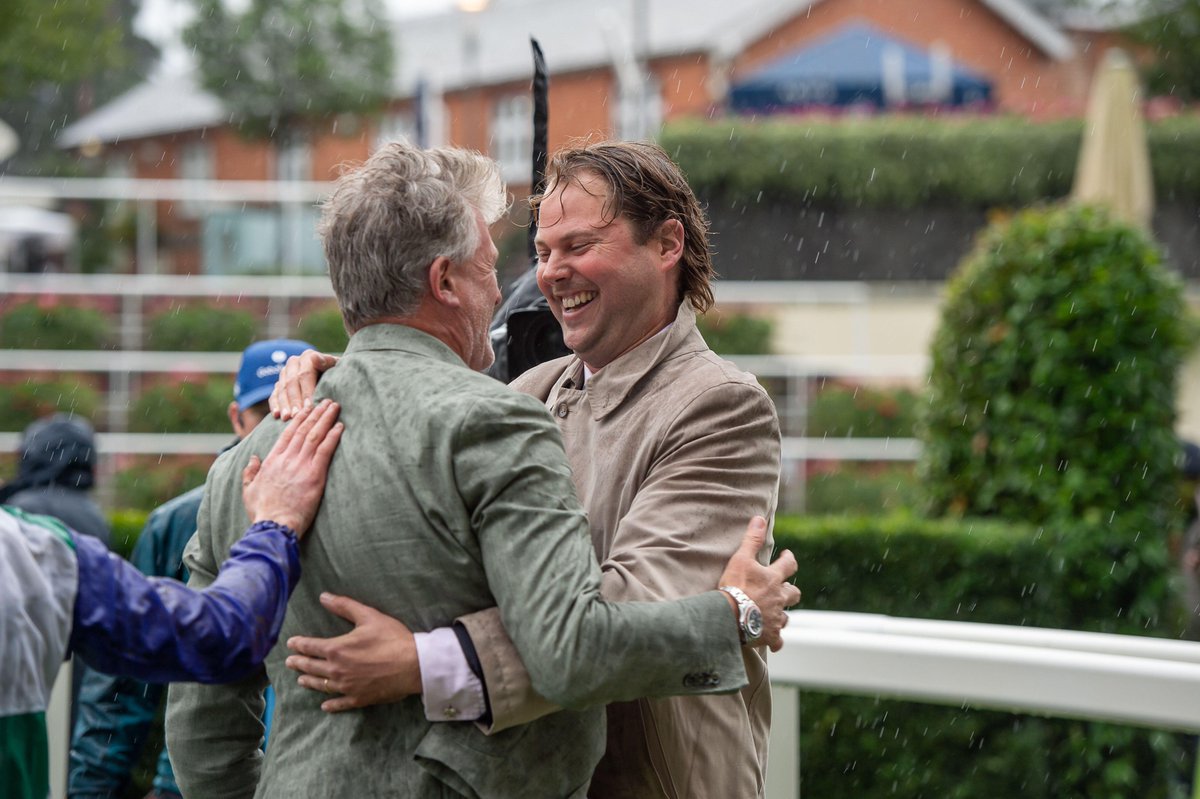 Fitzdares's tweet image. Happy birthday @FellowesRacing 🥳

Here's to another year of doing the winner rain dance...😅