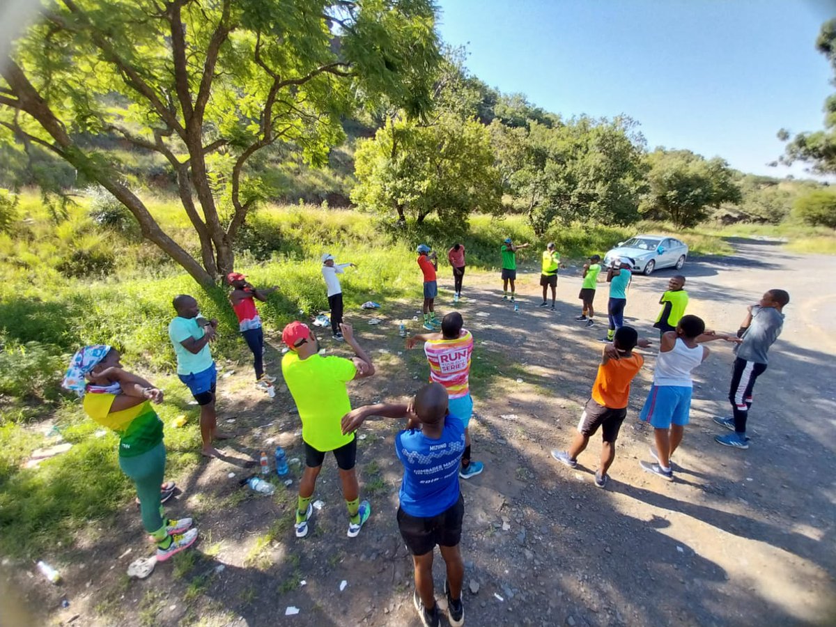 NantapoCarlos's tweet photo. Mafikeng 🏃‍♀️🏃 Family visited Zeerust Horror Hills
#RunningWithTumiSole 
#FetchYourBody2023 
#RunBorisRun https://t.co/nukHWOScfA