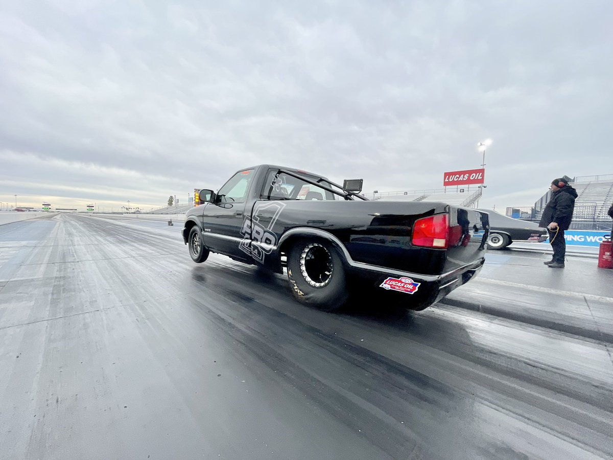 nhrad7's tweet photo. If you aren’t at @RaceWHP for Race #2 of our Lucas Oil Drag Racing Series you are missing out! https://t.co/1MxJWnuSKh