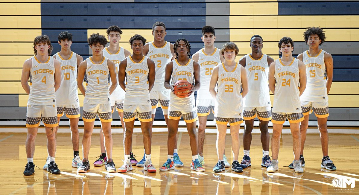 STPTigerHoops's tweet photo. Stony Point Boys Basketball will continue their 2023 playoff run:

Regional Quarter Final🏆
Stony Point Tigers vs Buda Johnson
📅Tuesday, February 28th @7pm⏰
📍Tony Burger Center📍
#SomethingToProve #BeTheStandard🏀🐅 https://t.co/QvuMIQVULC