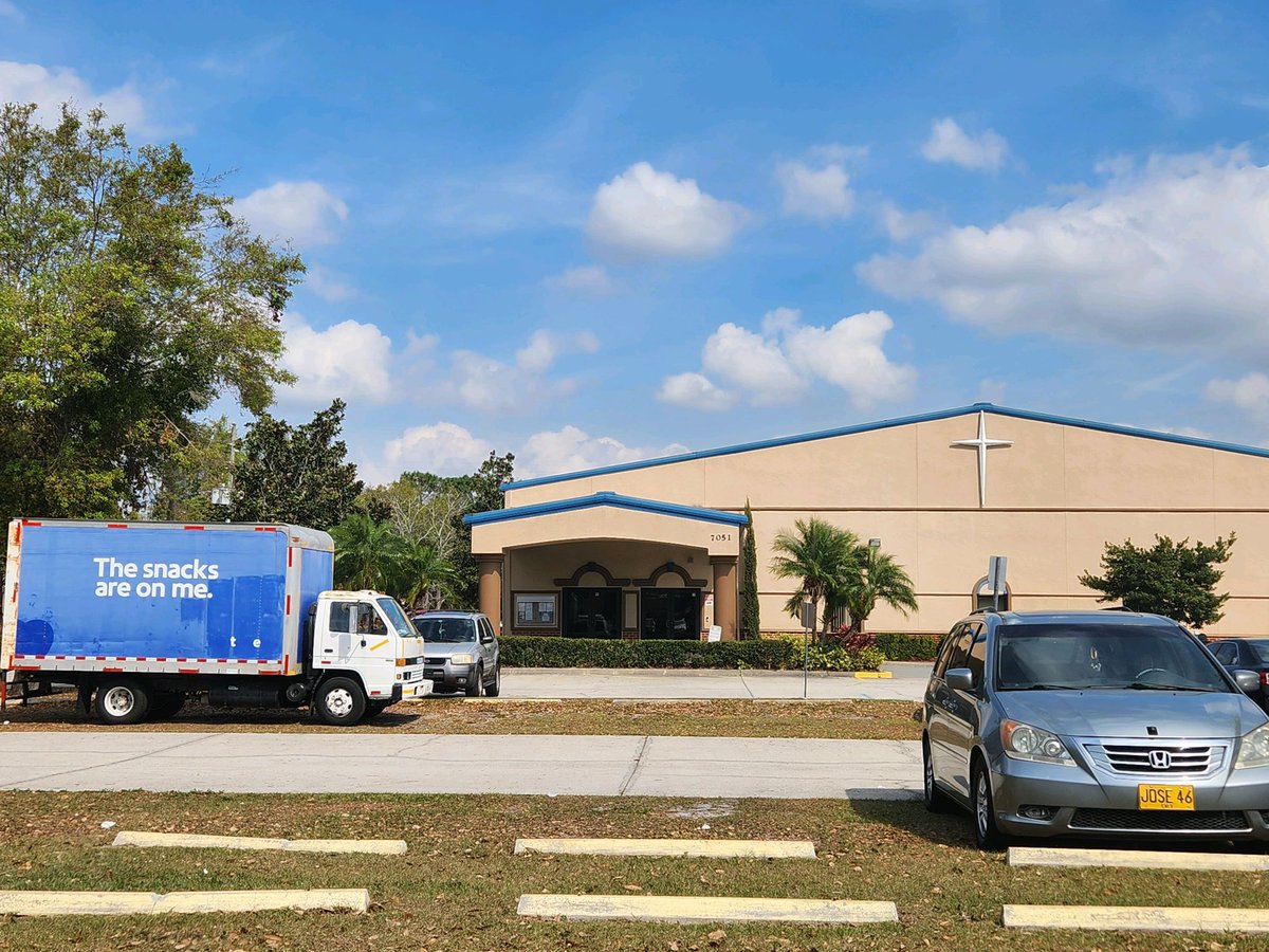 RitaForFlorida's tweet photo. Great event with @maribel_gomez_cordero! #TeamRita was honored to participate in this wonderful food distribution event! https://t.co/kW1qiIN0SD