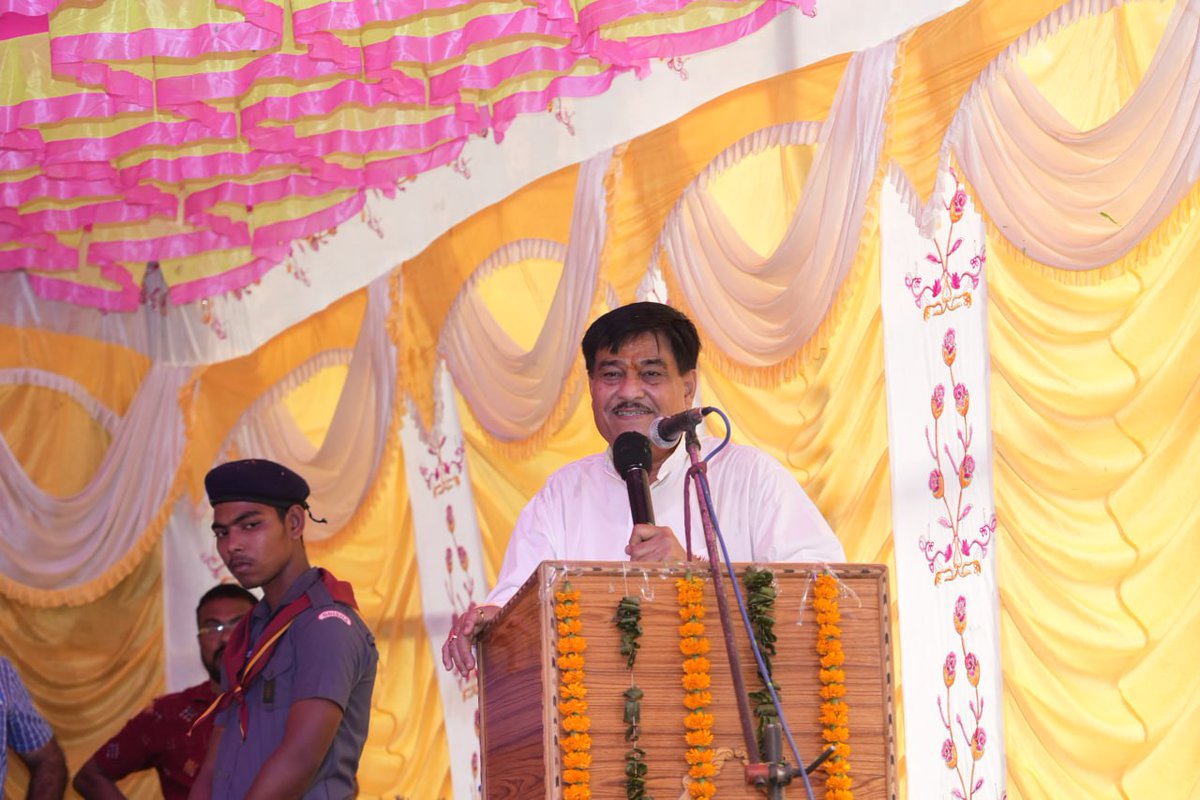 rajaaswain's tweet photo. ଚୈତନ ସାହୁ ଡିଗ୍ରୀ ବିଜ୍ଞାନ ଓ କଳା ମହାବିଦ୍ୟାଳୟ, ନୁଆପାଟଣାରେ ଆୟୋଜିତ ବାର୍ଷିକ ଉତ୍ସବରେ ଯୋଗଦେବା ସହ କୃତି ପ୍ରତିଯୋଗୀମାନଙ୍କୁ ପୁରସ୍କୃତ କଲି। ଏଥିରେ ଆଠଗଡ଼ ଉପ-ଜିଲ୍ଲାପାଳ, ଅଧ୍ୟକ୍ଷା ତିଗିରିଆ ବ୍ଲକ, ତିଗିରିଆ ତହସିଲଦାର, ବିଡିଓ ତିଗିରିଆଙ୍କ ସମେତ ଅଧ୍ୟାପକ, ଅଧ୍ୟାପିକା ଛାତ୍ର/ଛାତ୍ରୀମାନେ ମଧ୍ୟ ଉପସ୍ଥିତ ରହିଥିଲେ। https://t.co/yXSJmbK1tD