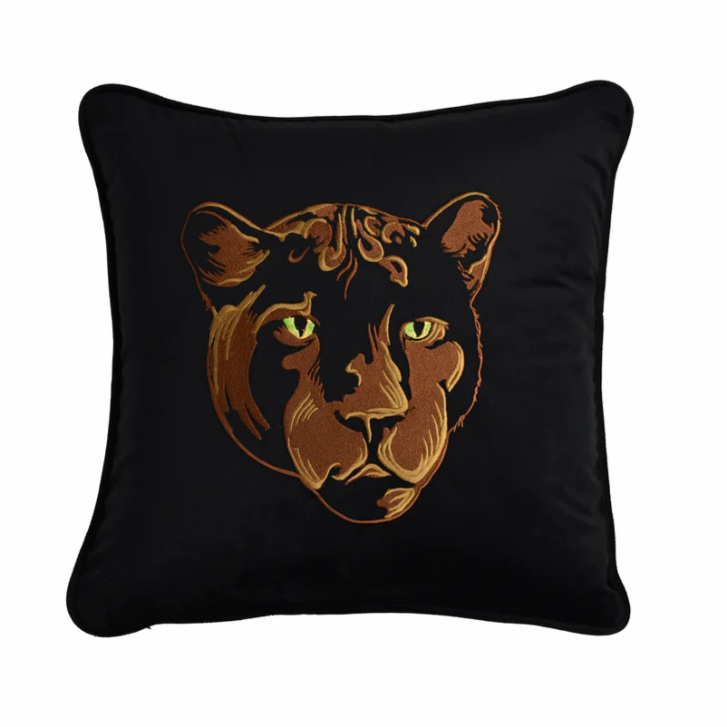 sininlinen's tweet photo. For those who *throw* pillow parties... 😏
#pillowtalk #pillowfight #sininlinen #cozy #pillowparty #throwpillows #velvetpillows https://t.co/vNvJ03tDjr