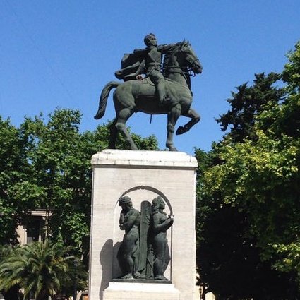 cvargaseguinoa's tweet image. Mi homenaje al Padre de la Patria, al Santo de la Espada, al Libertador de América,  en el 245° aniversario de su nacimiento. 
#SanMartín #25deFebrero