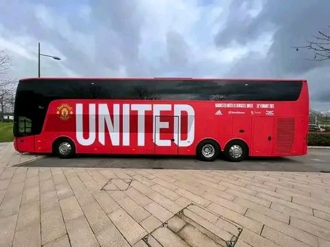 Every player's dream bus Accept #manchester_united