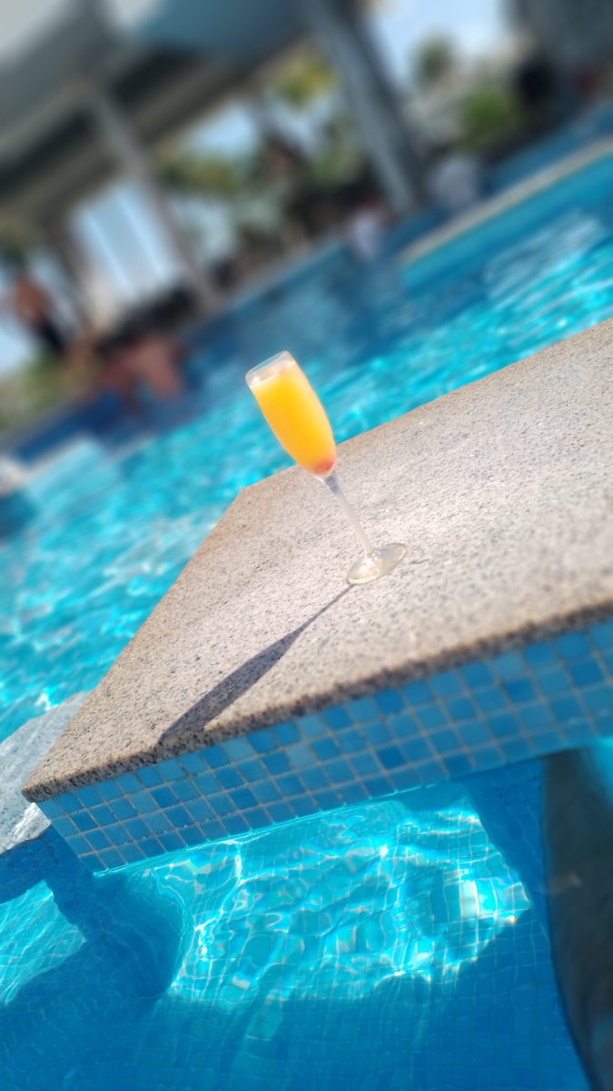 CavalieriMartin's tweet photo. 🌞⛱️🍸 https://t.co/GDF9TShtph