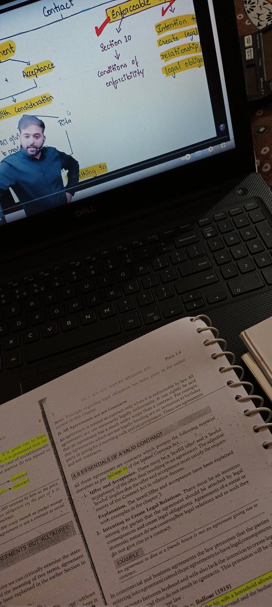 payaljha679's tweet photo. Semester exams, "Abhi Kal hi toh admission liya tha ab exam". The amount of exams I've given since covid is way more than the exams I gave till 10th. Damn it!! 

#delhiuniversity #drc #breakdown https://t.co/XY7r9dTseT