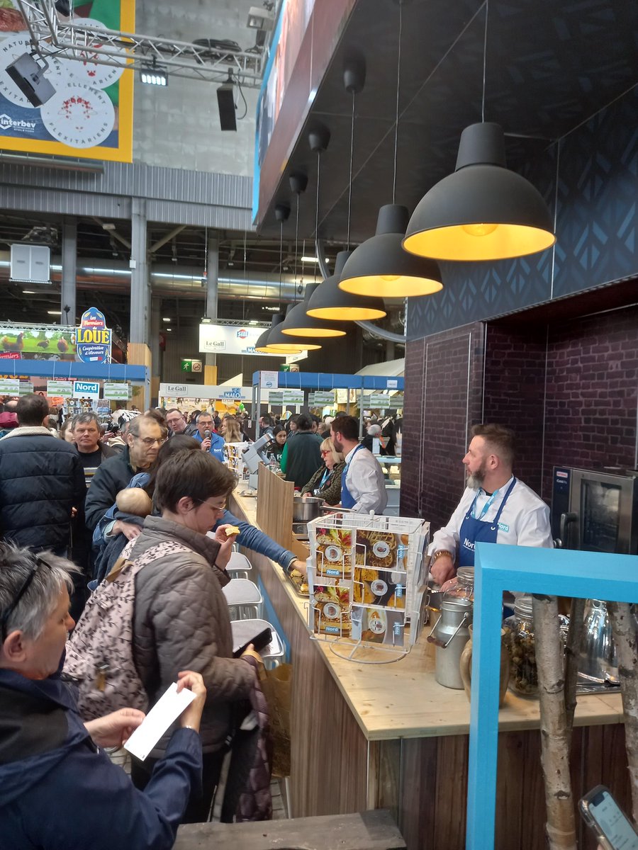 departement59's tweet photo. Le @Salondelagri est de retour à Paris ! 🐮
Le #Nord débarque dans la capitale avec ses superbes races locales, ses éleveurs passionnés et des produits #madein59 pour vous régaler les papilles ! On vous attend sur notre stand situé dans le hall de l’élevage. #sia2023 https://t.co/8G55W9cOxd