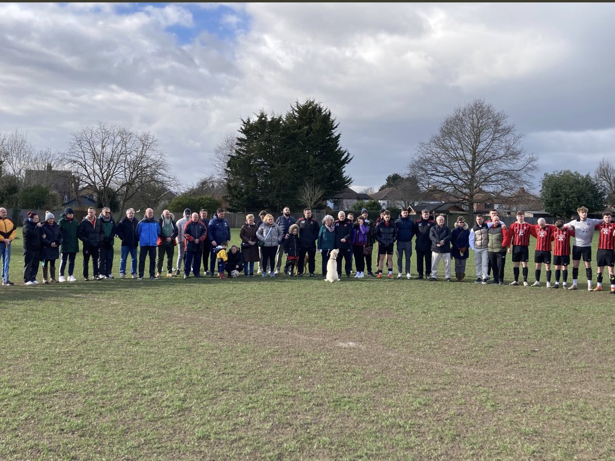 OldWindsorFC's tweet photo. Today wasnโt really about the result. Having said that 3 points against a good side with Ernie looking down on our winner ๐
Thank you to all that attended in our clubs send off to our biggest fan Ernie. โค๏ธ๐ค #RIPErnie https://t.co/qXG964NJWl
