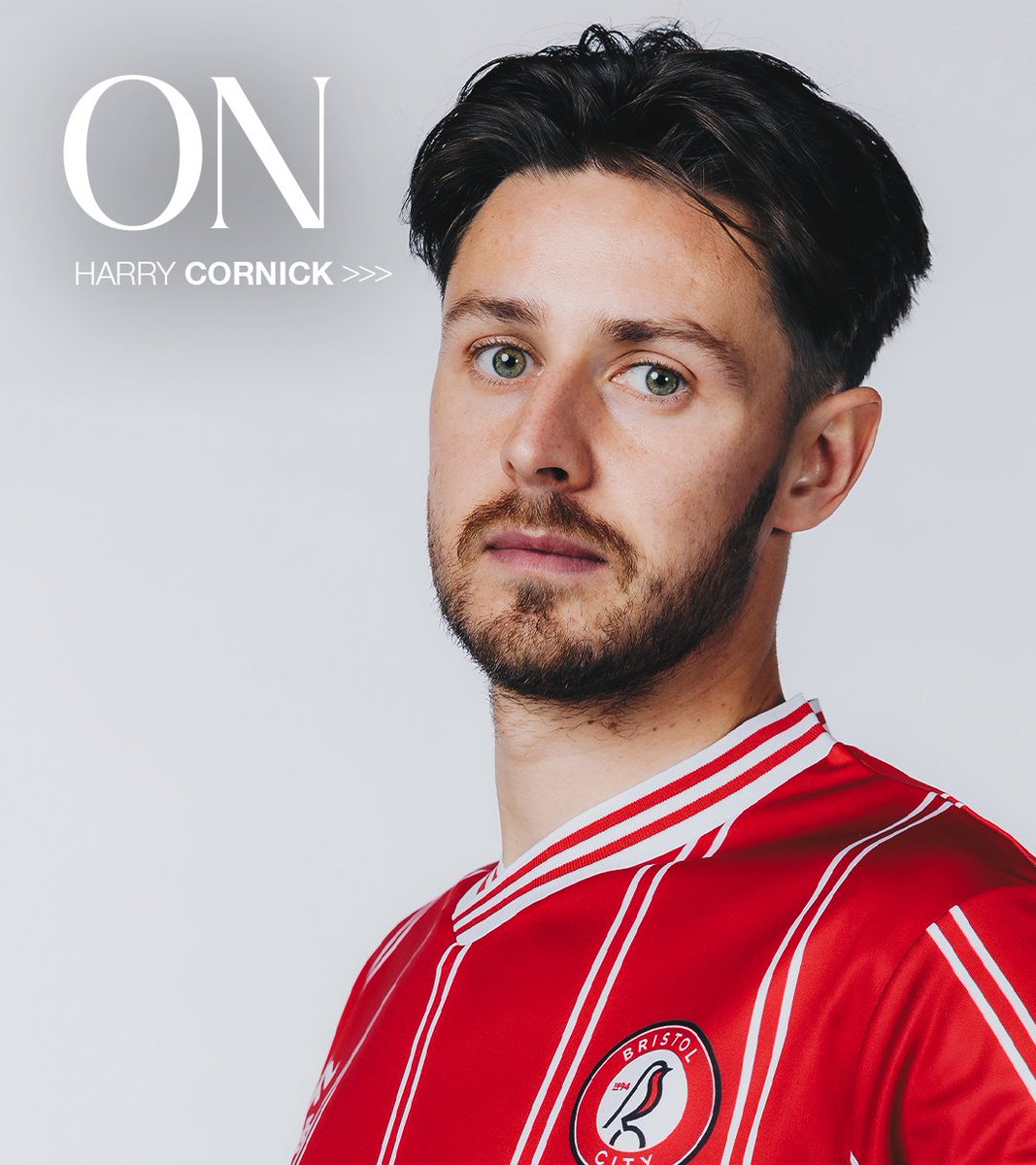 BristolCity's tweet photo. Shift George! 👏

Sykes shift to right back and Cornick takes up position on the right wing. 

#BRCHUL 🔴 1-0 🐯 [73] https://t.co/42eJnNic8h