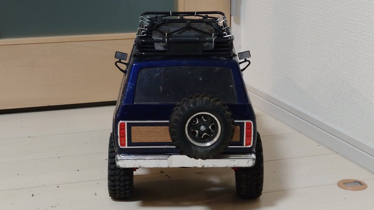 KZ_garage's tweet photo. ブロンコのミラーが折れてしまったので社外品を付けてみたんですが……
ツッパリミラーになってしまった🤣ww
#SCX10ii #1979ブロンコ https://t.co/88yyNTtdWC