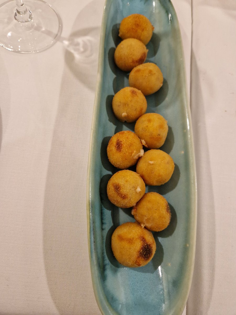 Villoldo siempre es un acierto. Sus alubias blancas viudas merecen todos los reconocimientos. Una cocina hecha con cariño y llena de detalles. Más casas de comidas así en Madrid. <a href="/VilloldoMadrid/">Restaurante Villoldo</a>