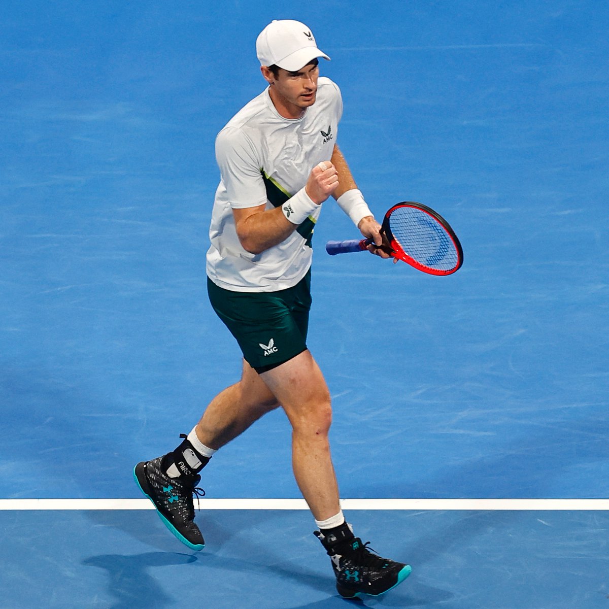 Andy breaks back to bring us to 3-3 in the 2nd set 🙌

Keep pushing <a href="/andy_murray/">Andy Murray</a>!

#BackTheBrits 🇬🇧