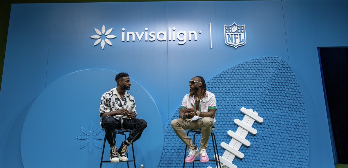 ESanders_10's tweet photo. Great vibes interviewing @Showtyme_33 for @Invisalign at Super Bowl 57 
#invisalign #winningsmiles #invisalignpartner https://t.co/pognKYM0Yy
