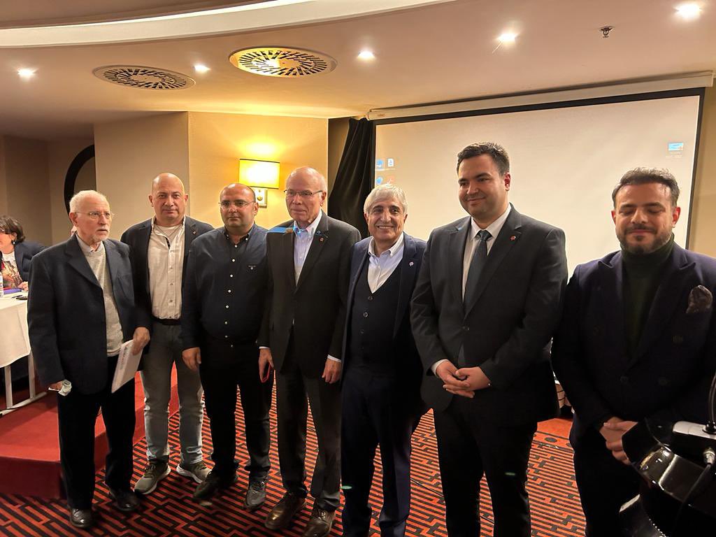 MSTanrikulu's tweet image. 29.Genel kurul devam ediyor. Sosyalizme ve sosyal demokrasiye #sodev’i kurarak hizmet eden başta kurucu başkan Ercan Karakaş olmak üzere emeği geçen bütün dostlara teşekkür ediyorum
Seçilecek yönetimin iktidarımzın politikalarının oluşumunda büyük katkılar sunacağna inanıyorum.