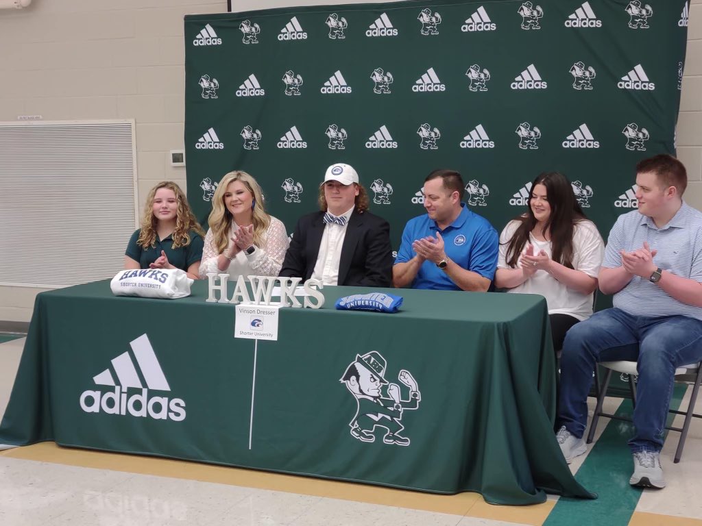 DresserVinson's tweet image. Thank you to everyone who has supported me for my 4 years at Aquinas. Beyond blessed and excited to be going to Shorter in the Fall! #FlyHawks #HillSquad23 @Jamesleonard87 @Coach_Craw_AHS @JohnweigleIII @JohnParrish04 @coachmorrison58 @coachcurd @Shorter_FB @RecruitGeorgia