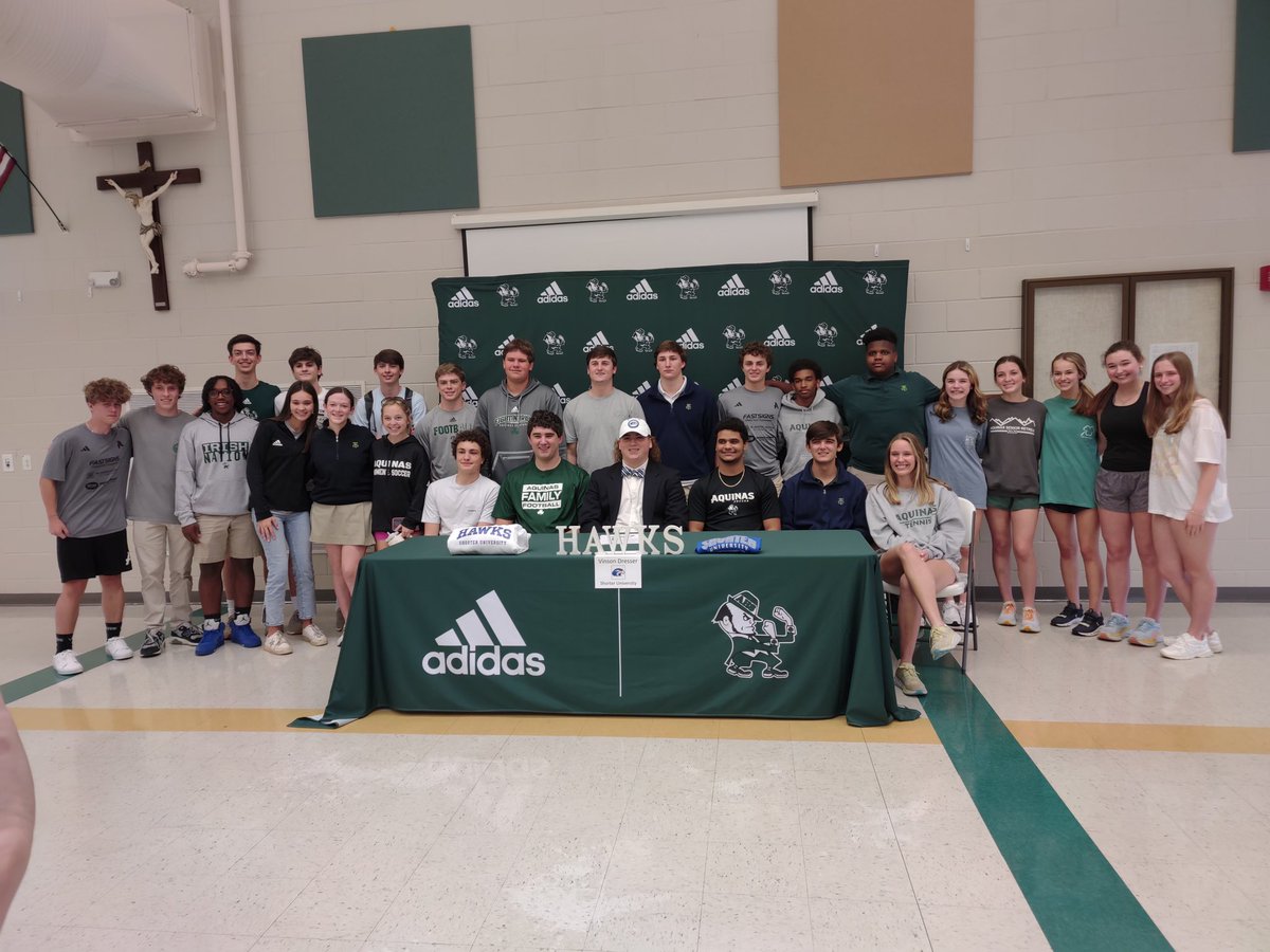 DresserVinson's tweet image. Thank you to everyone who has supported me for my 4 years at Aquinas. Beyond blessed and excited to be going to Shorter in the Fall! #FlyHawks #HillSquad23 @Jamesleonard87 @Coach_Craw_AHS @JohnweigleIII @JohnParrish04 @coachmorrison58 @coachcurd @Shorter_FB @RecruitGeorgia